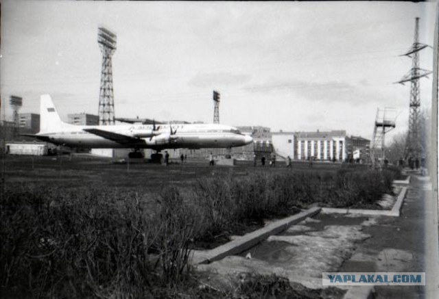 Дарите детям самолёты!