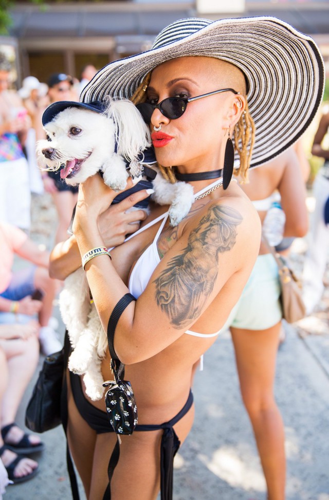 5 дней 20 тысяч лесбиянок развлекались в Калифорнии