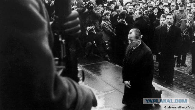 Переобуваются?