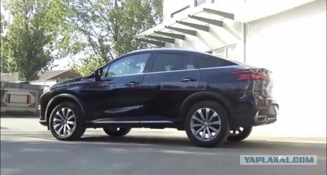 Renault не уйдет из России