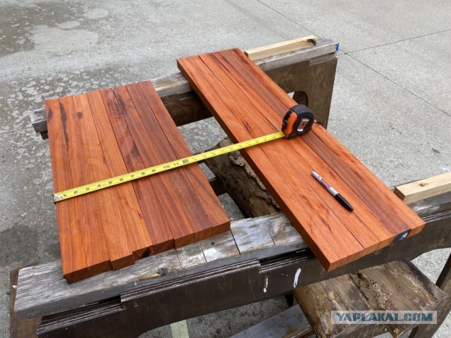 Сундучок-скамейка из Африканского падука