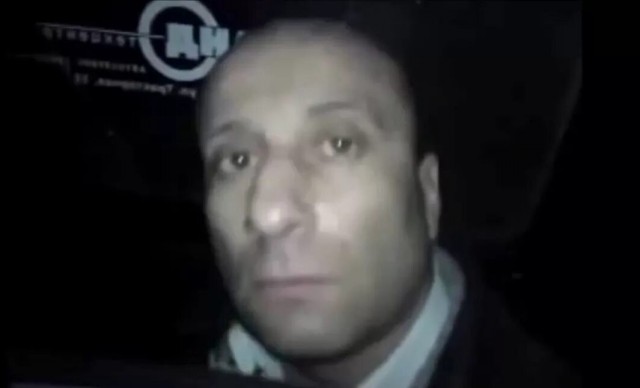 «Егор, тьфу ты, бл*ть, Глеб, давай открывай! Никто тебя ломать не будет, сейчас уже не работаем так»