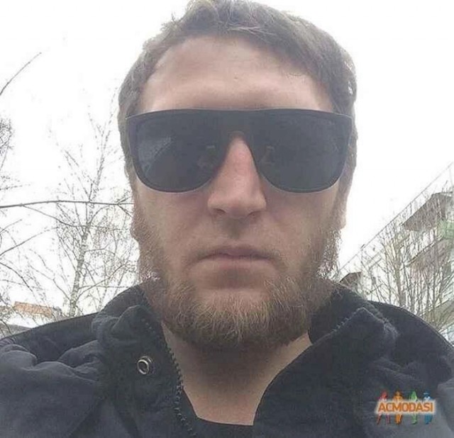 *БАЯН*"Бьёт - значит любит": 34-летний ревнивец избил свою 29-летнюю подругу до полусмерти на глазах у прохожих и не пускал скорую