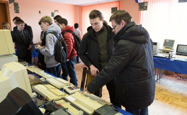 В БГУИРе проходит выставка ретрокомпьютеров