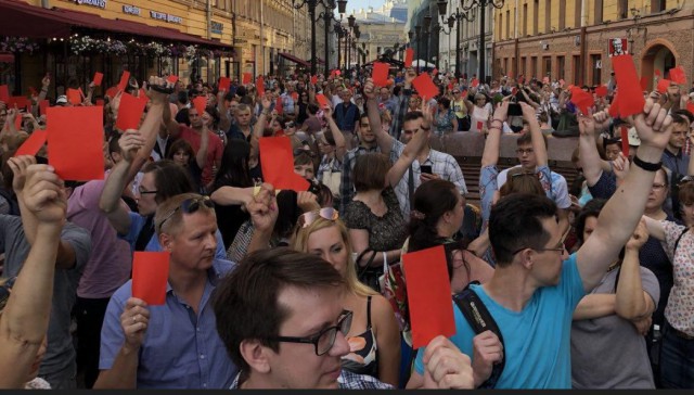 В Москве и Санкт-Петербурге прошли акции против повышения пенсионного возраста... Но нигде об этом не сообщали....