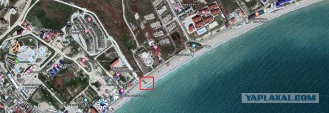 Залитые нечистотами пляжи в Крыму сняли на видео