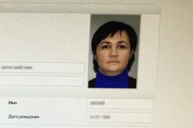 Адвокат выпала с 9 этажа, перед этим протаранила чужую машину и въехала в детскую площадку