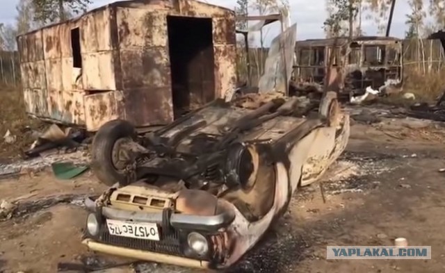 Забивают русского парнишку толпой, в том числе и битой