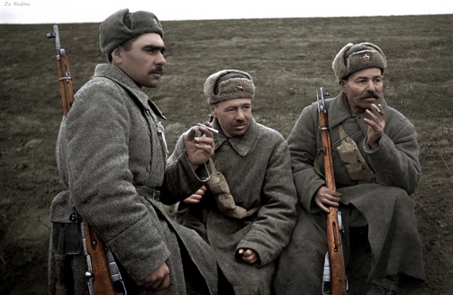 Фотографии связанных с историей Красной и Советской Армии.