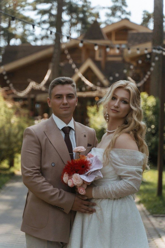 Молодой петербуржец погиб на следующий день после свадьбы он пошел искупаться в душ