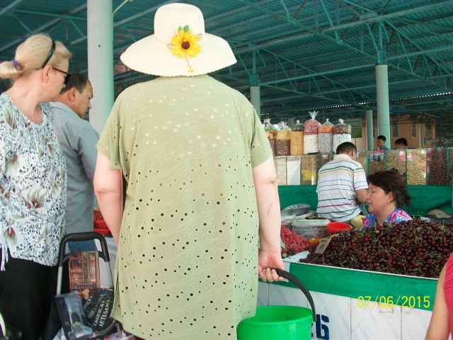 Сегодня на Фархадском базаре в Ташкенте