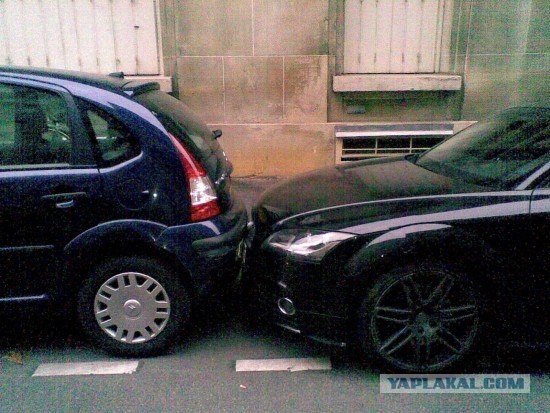 Как паркуются в Париже