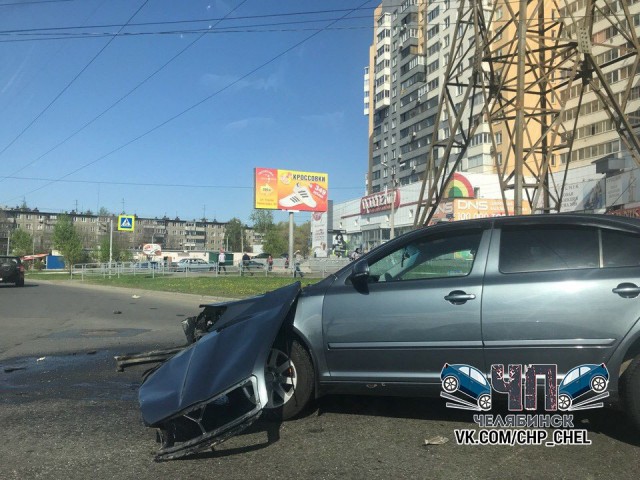 Гонщик BMW X6 собрал 3 машины, 1 человек погиб