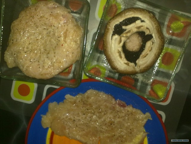 Грибы с мясом под сыром,