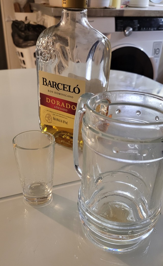 Жена залетела