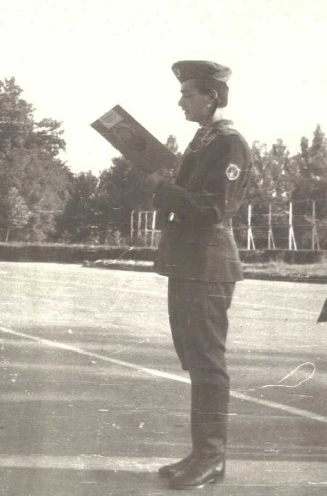 А давайте в честь праздника, выкладывать свои армейские фотки уважаемые яповцы