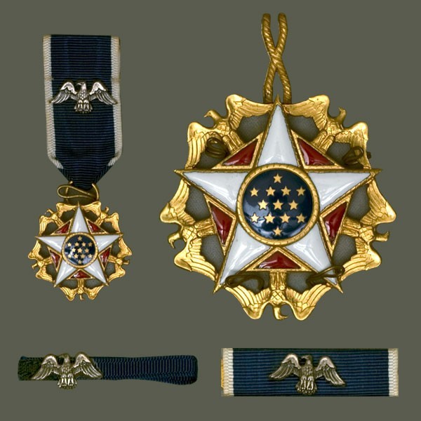 Вторые сутки работают спецслужбы США