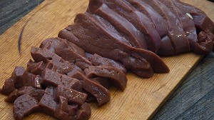 Печень, тушеная в сметане