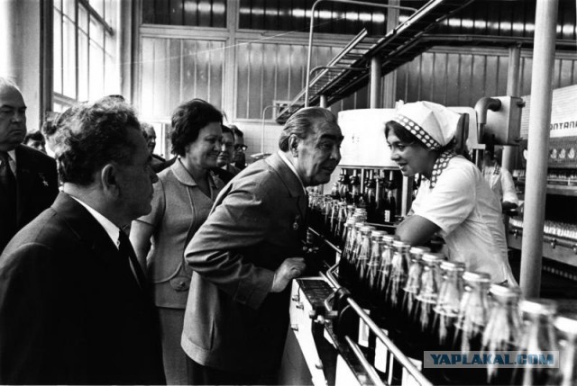 Когда Советский Союз расплачивался с Pepsi военными кораблями