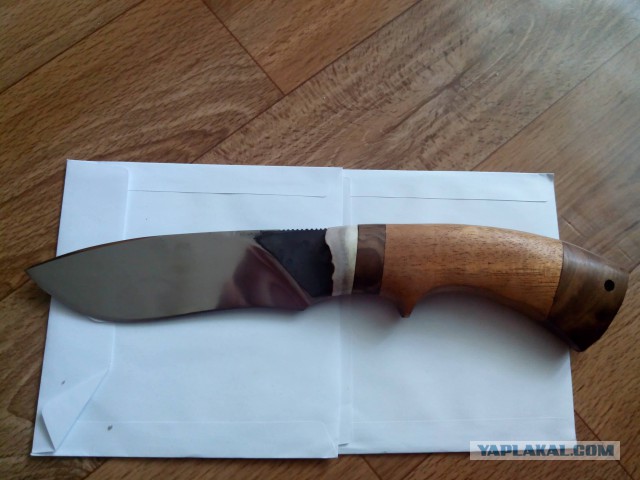 На острие ножа