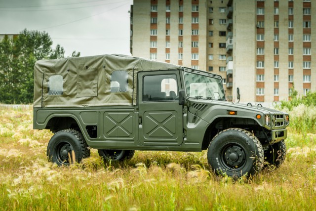 Нечасто встречающейся внедорожник - Toyota Mega Cruiser