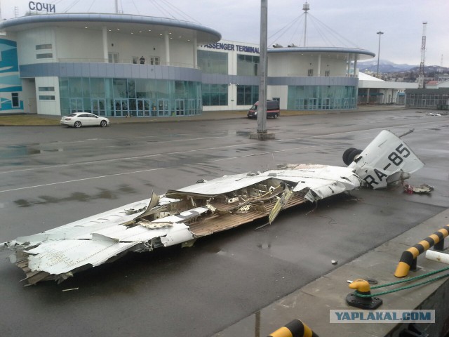 Эдуард Лимонов: ТУ-154. Нас водят за нос