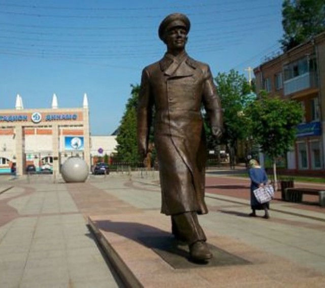 В Белграде ко Дню космонавтики поставили памятник Гагарину