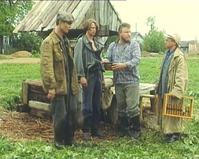 Товарищей упразднили, господа не прижились. Кто мы друг другу сейчас?