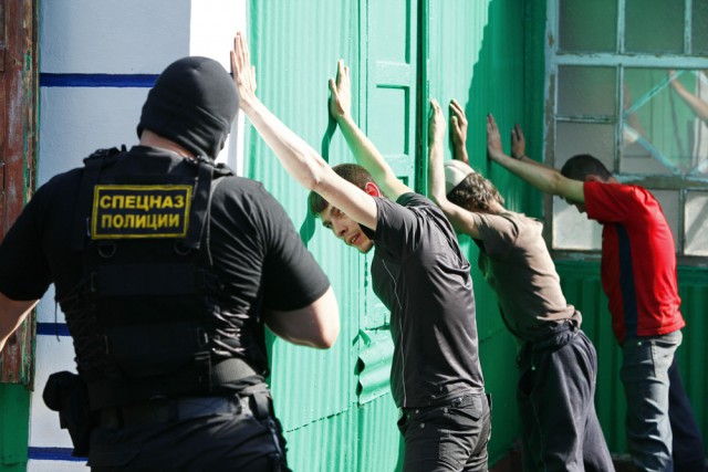 Цыганская столица мира: молдавский городок, где местные жители выставляют напоказ свое богатство