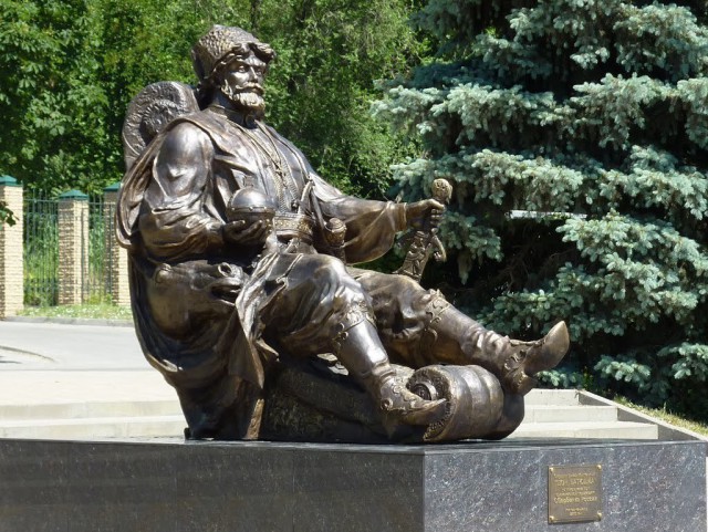 Интересные памятники вашего города