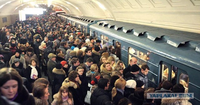 Один из способов познакомиться в метро