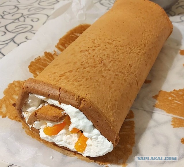 Рулет меренговый