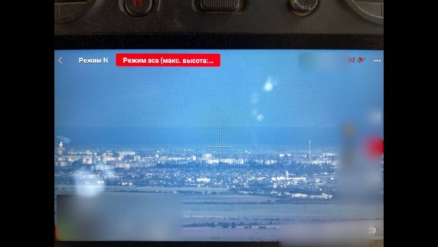 Военнообязанным женщинам с 1 октября запретят выезжать с Украины