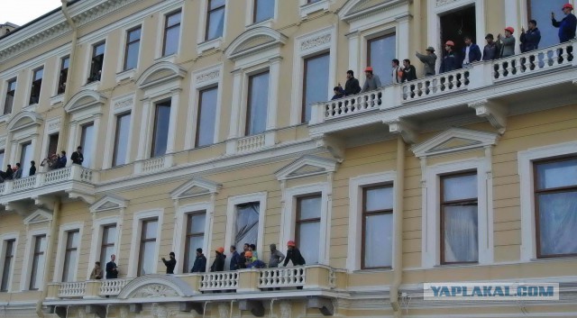 Вывод крейсера "Аврора" на ремонт