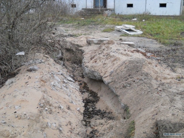 Локатор и заброшенный военный городок СА