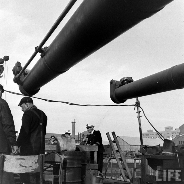 " Веселый Роджер" над субмариной