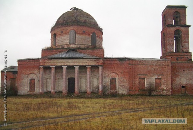 Заброшенная церковь в Мещерских лесах