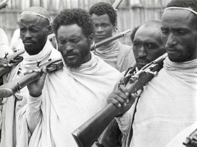 Это не война это казнь десятков тысяч с помощью бомб и отравляющих газов. 1935-1935: Вторая итало-эфиопская война