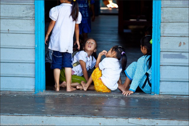 Жизнь на озере Тонлесап в Камбодже