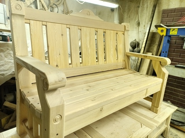 Кресло в стиле Кантри