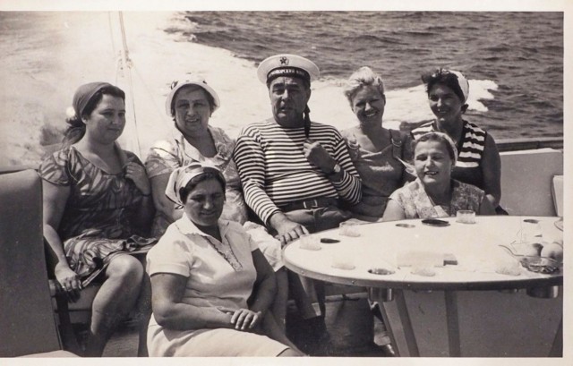 Леонид Ильич чтил праздник ВМФ.