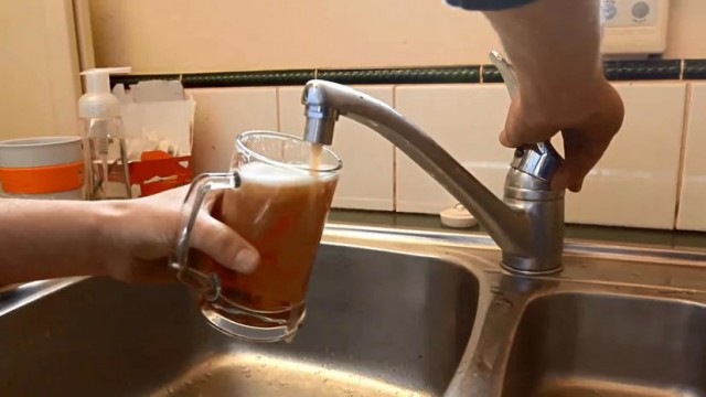 А ваш смеситель умеет готовить кофе?