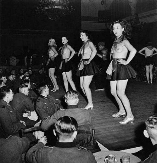 История в фотографиях