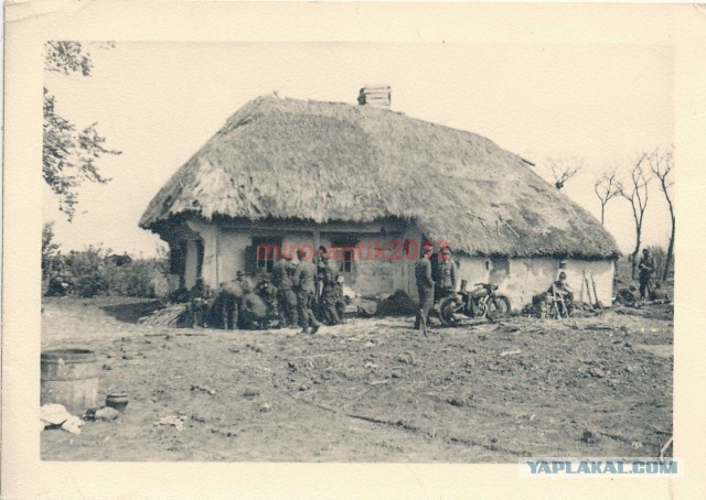 Крестьяне, деревенские  хаты. 1941-1942