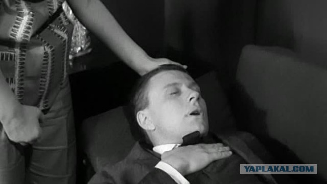 Одинокая девушка после 35 лет должна иметь квартиру и хорошую работу