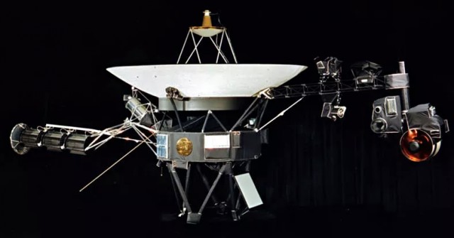 Легендарному зонду Voyager-2 исполнилось 45 лет, он продолжает работу за пределами солнечной системы