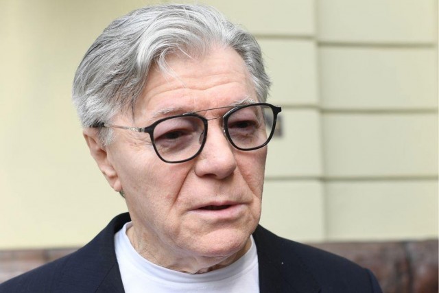 Актёра Александра Збруева экстренно госпитализировали в Москве с подозрением на повторный инсульт.