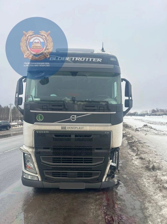 На пустой дороге