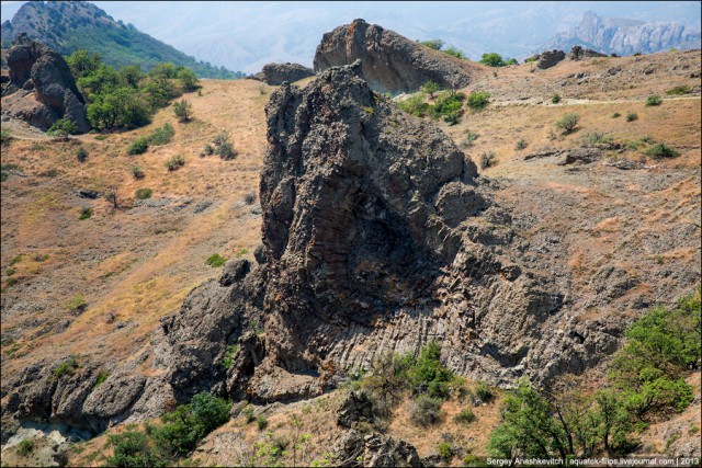 Самый старый в мире спящий вулкан. Карадаг