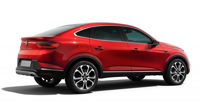 Кого заарканит Renault Arkana?